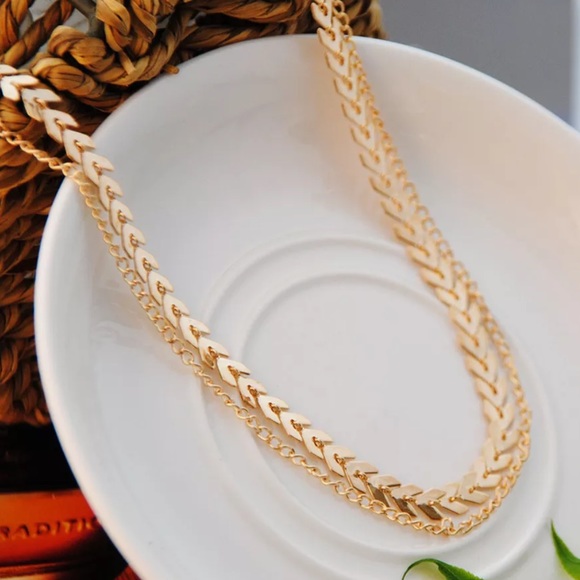 {ELIZABETH} boho dainty arrow pattern choker - Picture 3 of 4